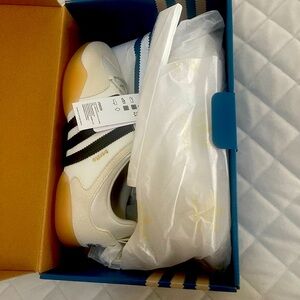 Authentic Bad Bunny Ballerina x Adidas brand new